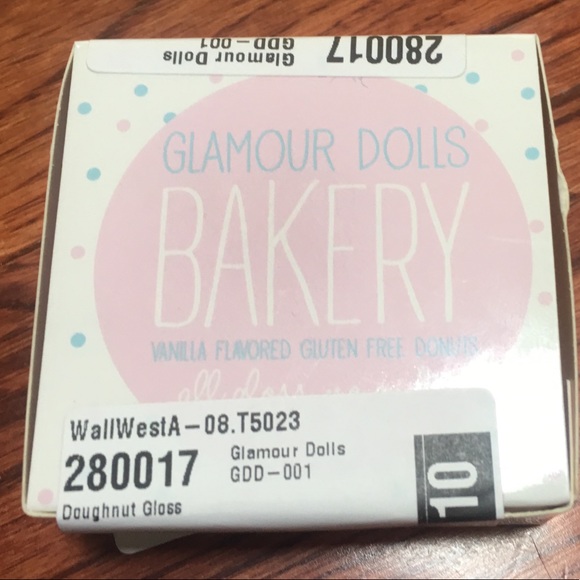 🆕 🍩Glamour Dolls Flour Child Doughnut Lip Gloss - Picture 7 of 7